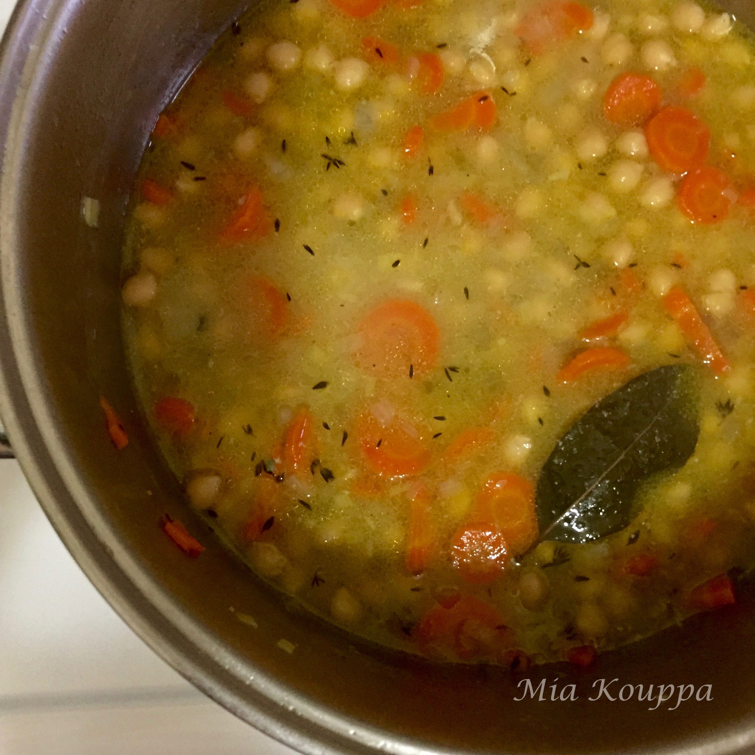 Chickpea soup (Ρεβιθόσουπα)