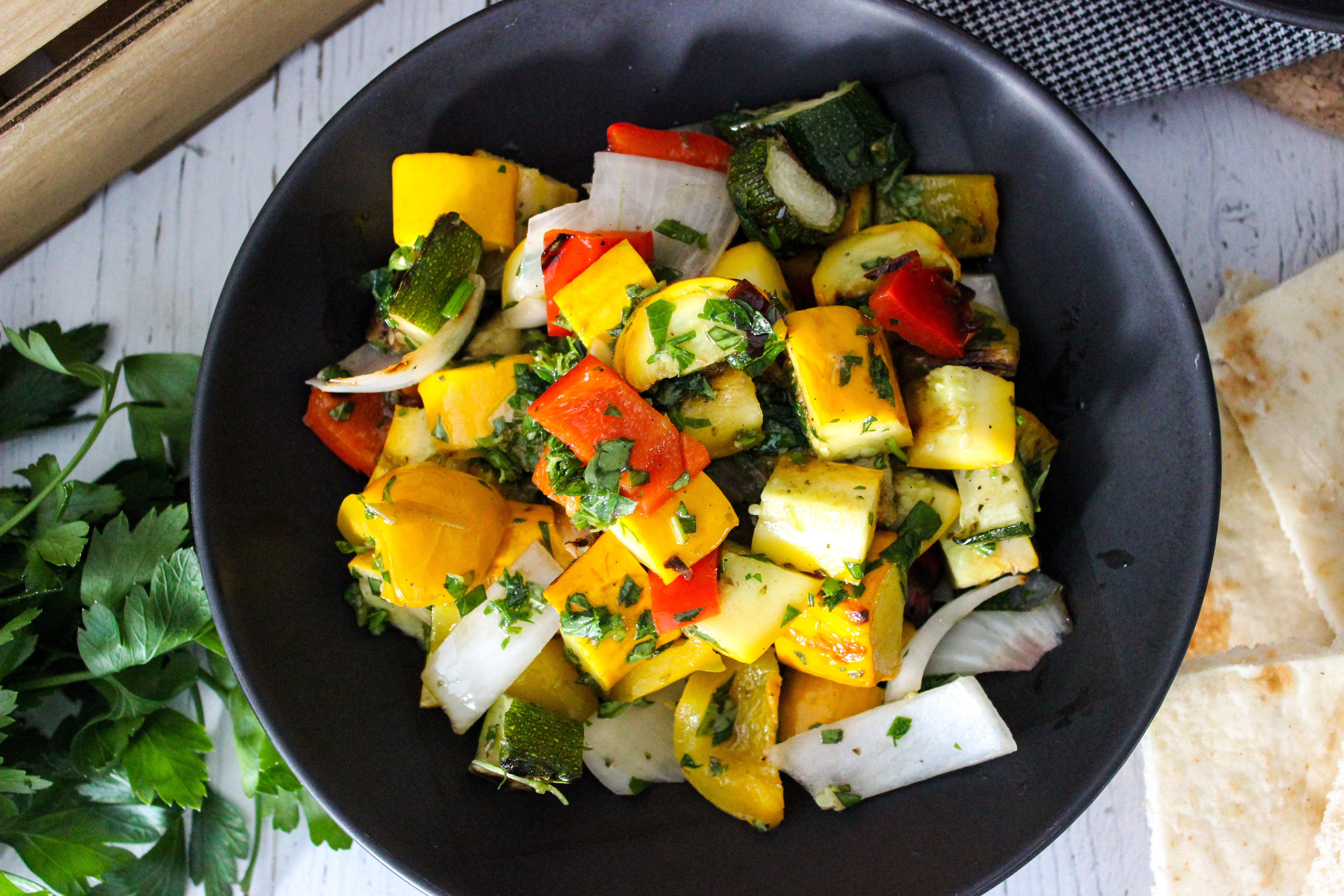 Grilled zucchini and bell pepper salad