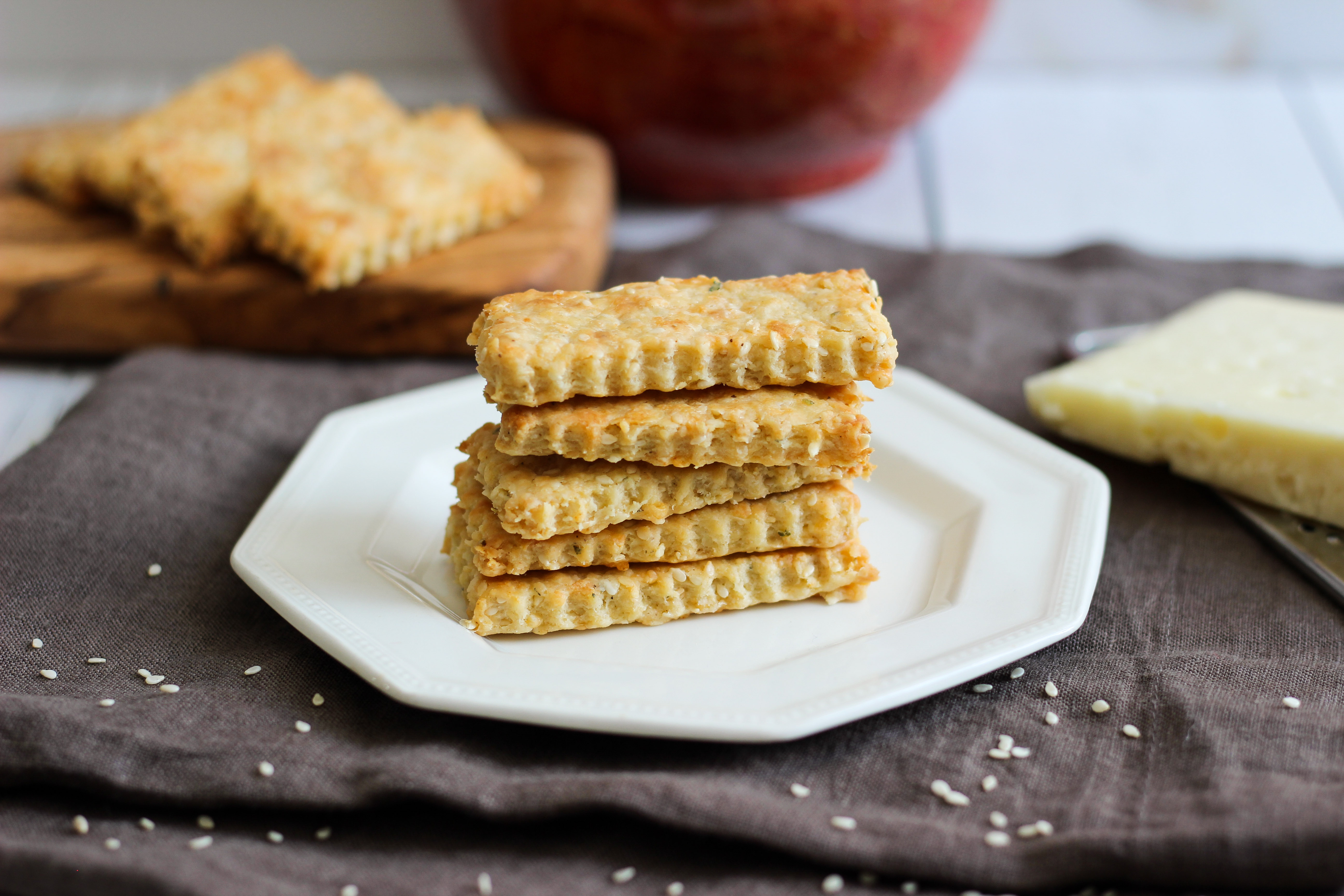 Kefalograviera crackers with sesame seeds
