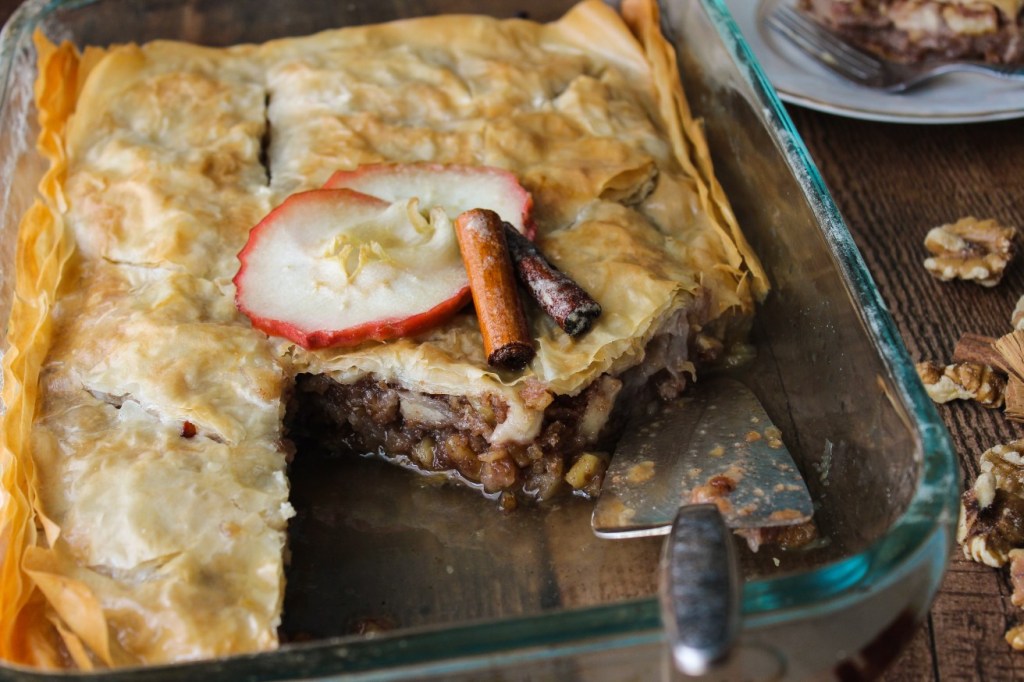 Apple baklava
